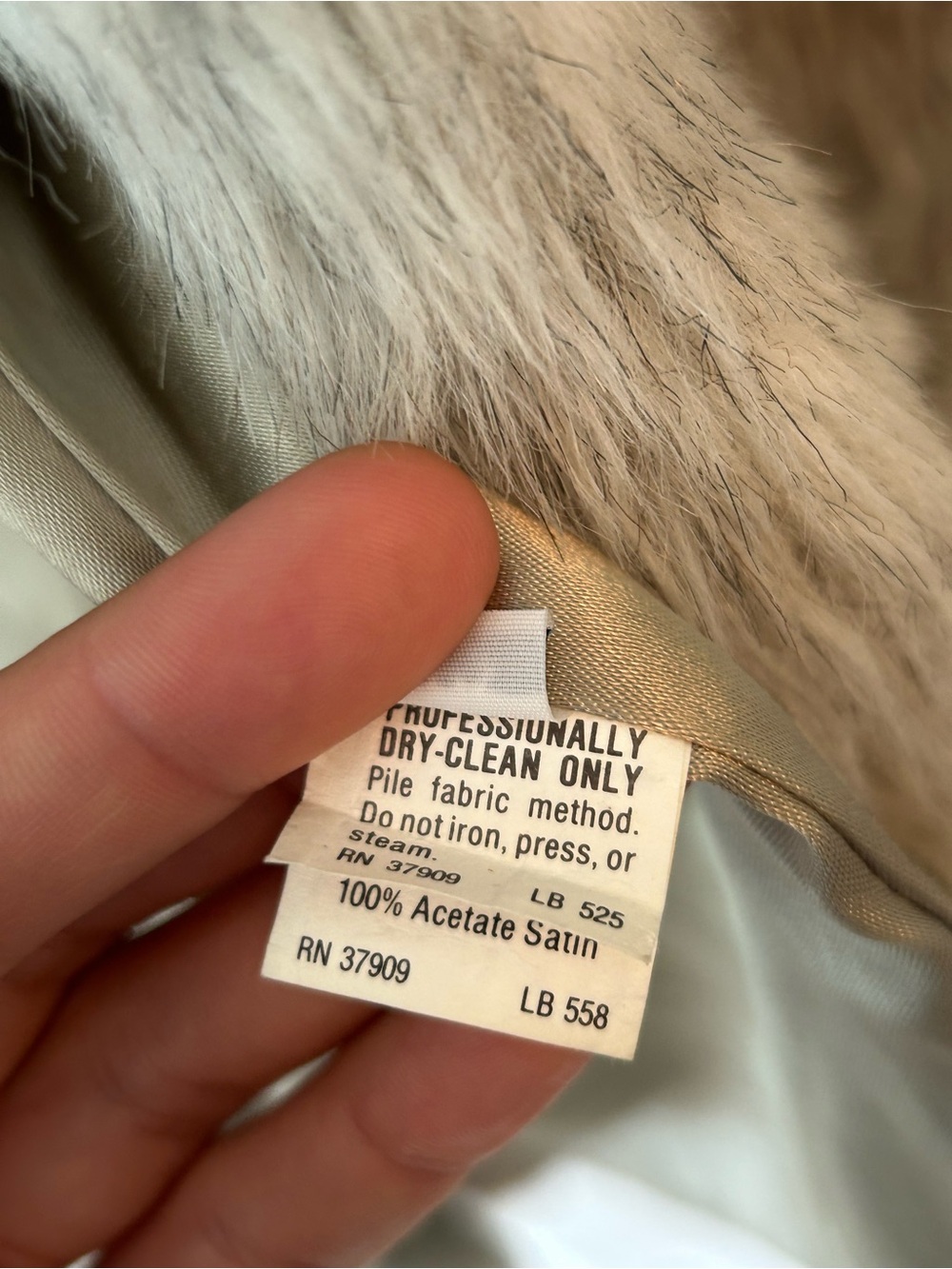 Monterey Fashions Vintage Long Faux Fur Coat in Cool Gray Women's Winter Coat - Picture 7 of 12